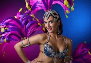 Viel mehr als NUR Striptease: BURLESQUE