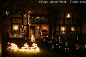 abendliche Weihnachtsdekoration