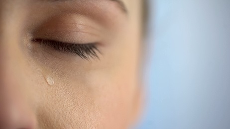 Gesicht einer weinenden Frau