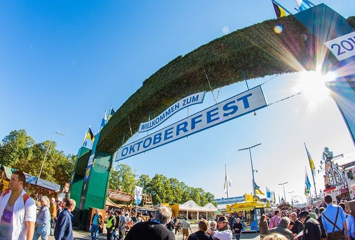 Ansicht des Oktoberfest Haupteingangs