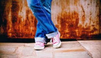 Alte Schuhe wegwerfen? Nicht nötig! – Fünf Ideen, um Ihren Schuhen ein neues Leben zu geben