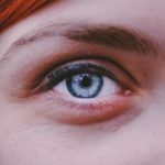 Geschwollene Augen: 5 Dinge, die man vermeiden sollte!