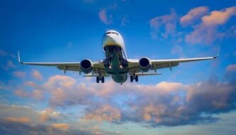Flugreise: Welche Ansprüche gibt es bei Verspätungen oder Ausfällen?