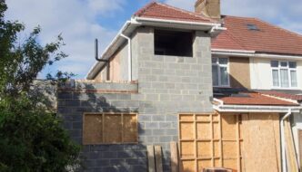 Energieeffizienz durch hervorragende Dämmwerte: wie Sandwichelemente helfen, Energieverbrauch und Heizkosten zu reduzieren